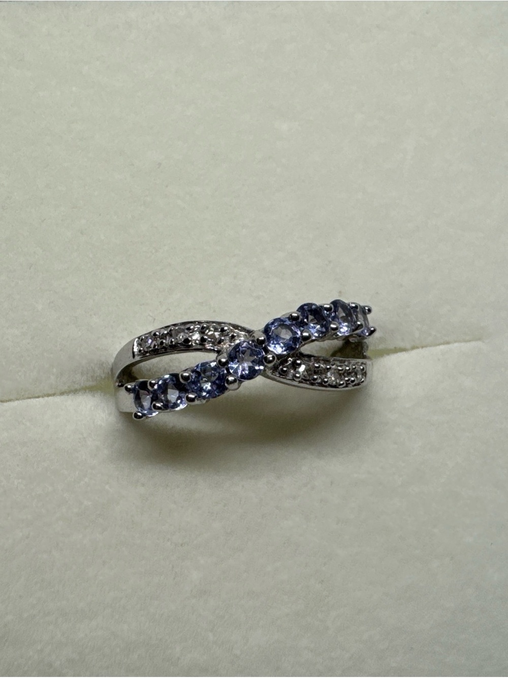 Amazing 10K Solid White Gold Tanzanite Diamond Gemstone Ring Size 6.75, 2.48g